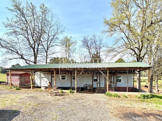 Building Photo - 5258 Ferguson Rd