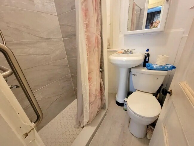 Photo - 38 Jefferson St Unit 1