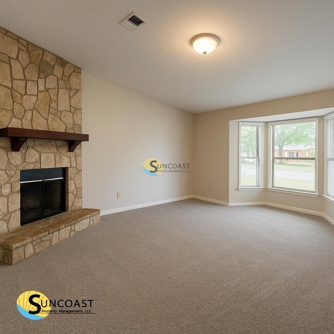 Photo - 2409 Justin Rd E