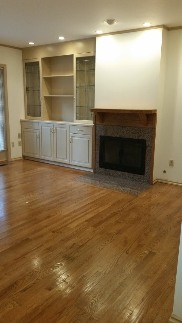 Photo - Occupied, do not disturb tenants. 1950's Craftsman 2br 2ba duplex on two levels, lawncare provide...