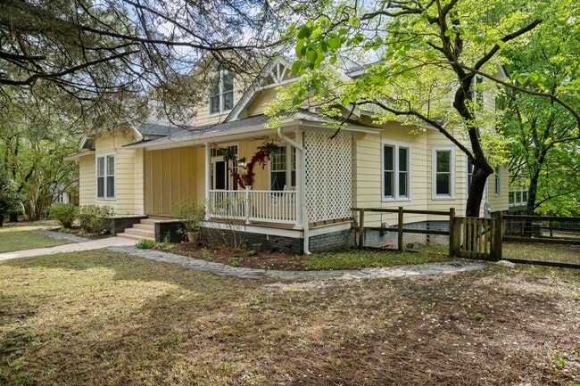 Photo - 802 N Poplar St