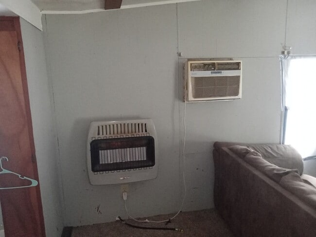 Photo - 1305 Ridge Cir