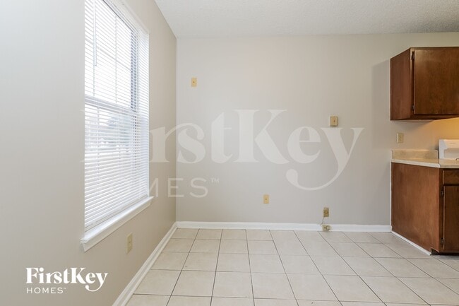 Photo - 8062 Creekstone Way