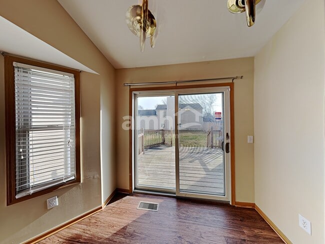 Photo - 1032 Hidden Cove Way