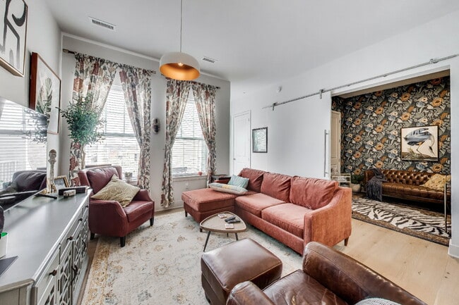 Photo - Luxury Living Awaits! Unit #516