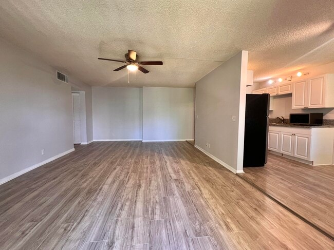 Photo - 150 Pineview Rd Unit J5