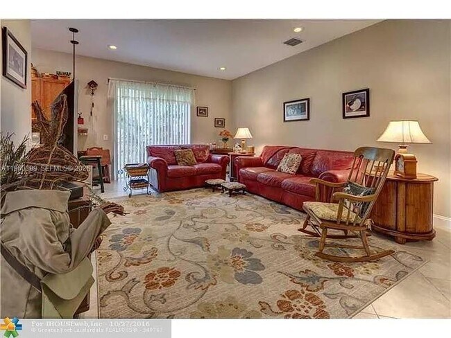 Photo - 4427 NW 41st Pl