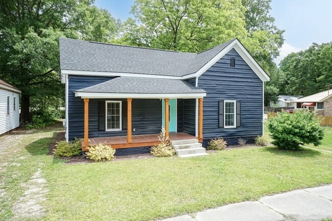 Classic Property with Modern Upgrades! - Classic Property with Modern Upgrades! House