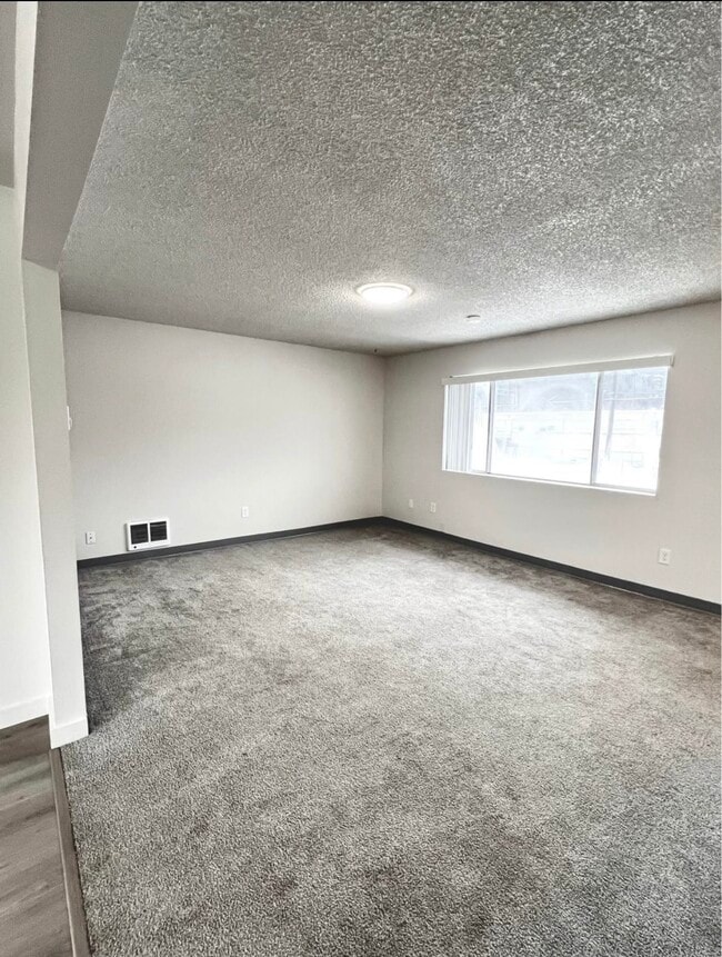 Photo - 511 W Brown Ave Unit APT B