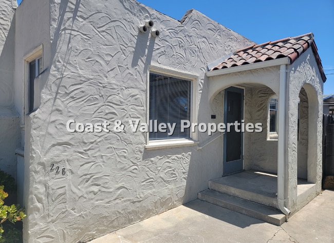 Building Photo - 226-228 Lang Street, Salinas, CA 93901 Unit 228 Lang St. Rental