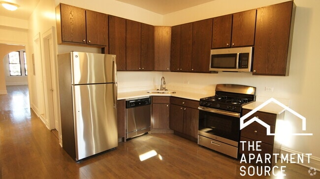 Building Photo - 2896 N Milwaukee Ave Rental