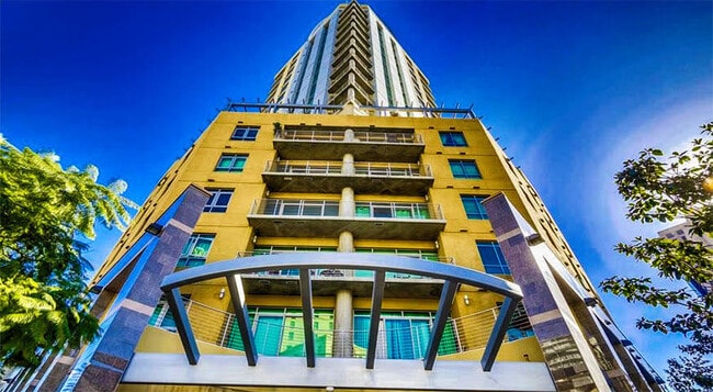 Building Photo - Beautiful 2 bedroom 2 bath in The Cortez B... Rental