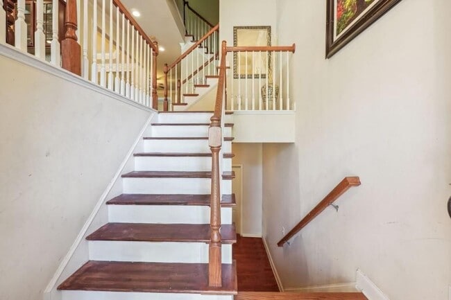 Photo - 3808 Fairhill Point