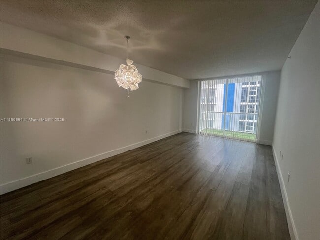 Photo - 5091 NW 7th St Unidad 1005