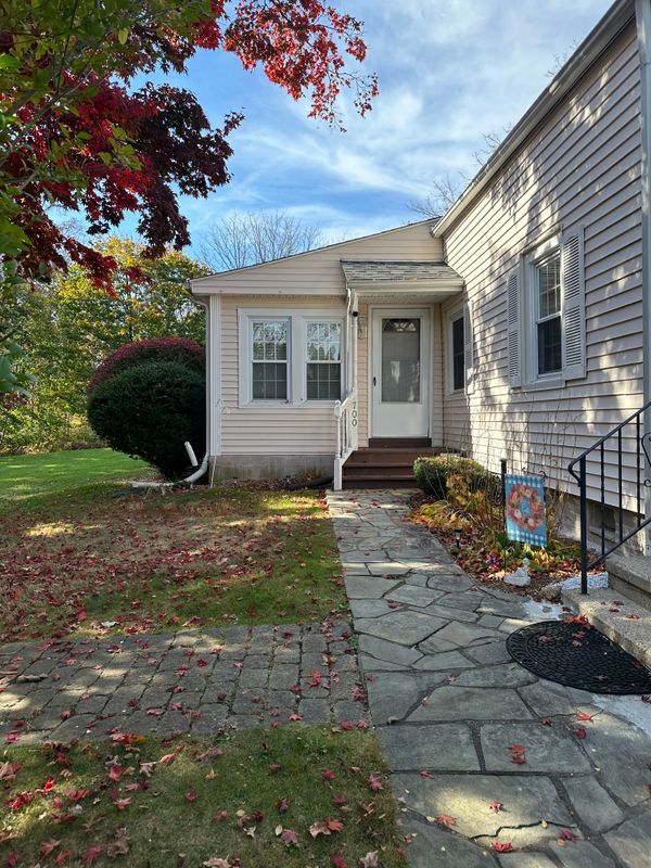 Building Photo - 708 Racebrook Rd Rental
