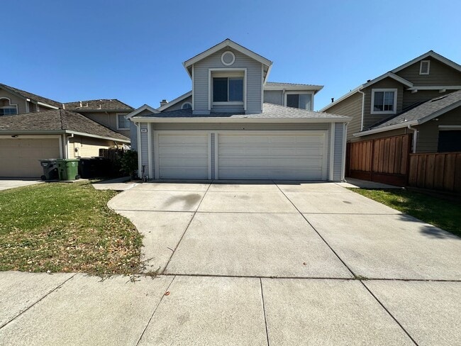 Beautiful 4 Bedroom, 2.5 Bath Tracy Home - Beautiful 4 Bedroom, 2.5 Bath Tracy Home