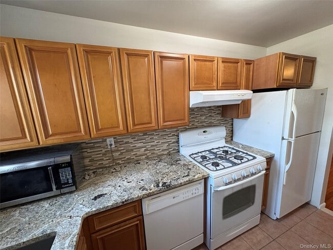 Photo - 180 Brook St