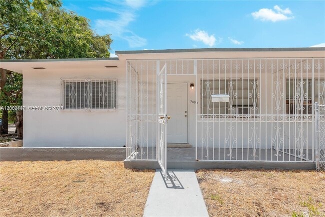 5800 NE 3rd Ave Unit Left