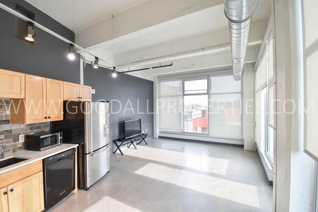 Photo - One Bedroom Loft Downtown (utilities Included) Unit 407