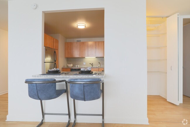 2 BR, 1 BA - Kitchen