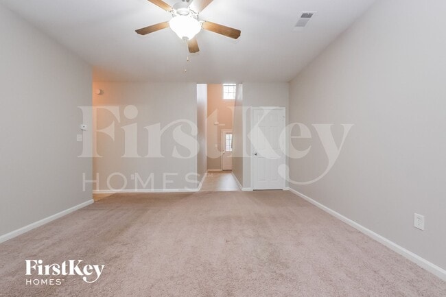 Photo - 5052 Pioneer Pkwy