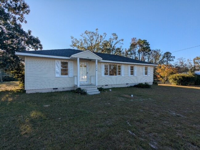 Building Photo - 272 Victory Dr