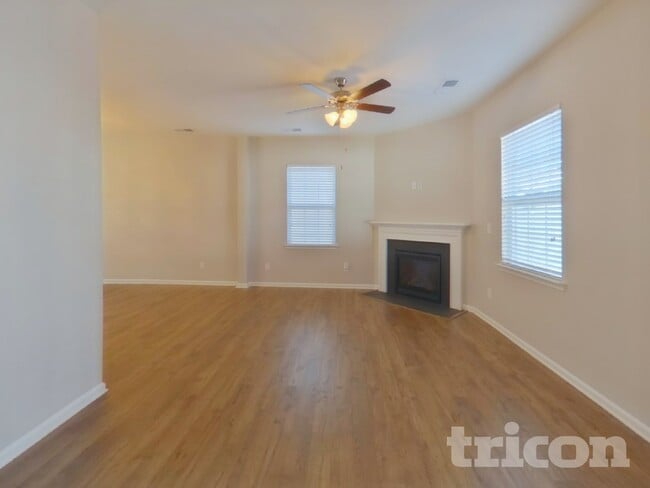 Photo - 152 King William Dr