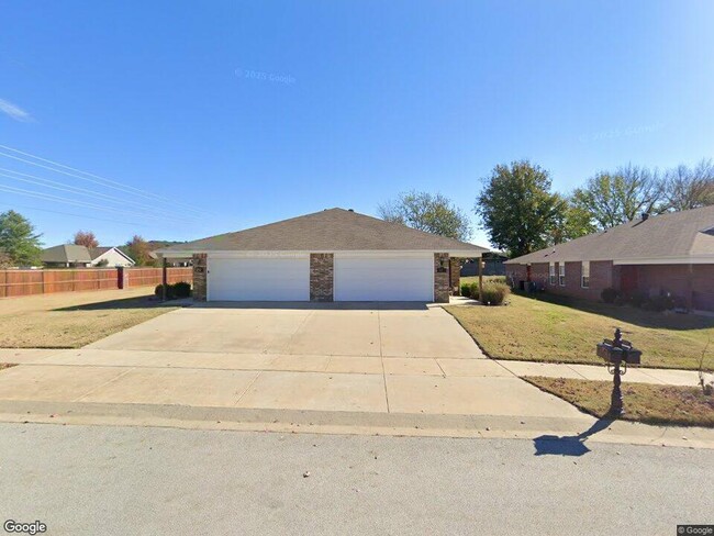 Building Photo - 240 N Marietta Wy