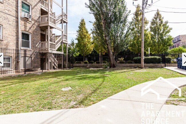 Photo - 635 W Barry Ave Unit 3