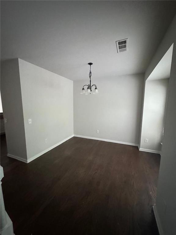 950 Redwood Dr