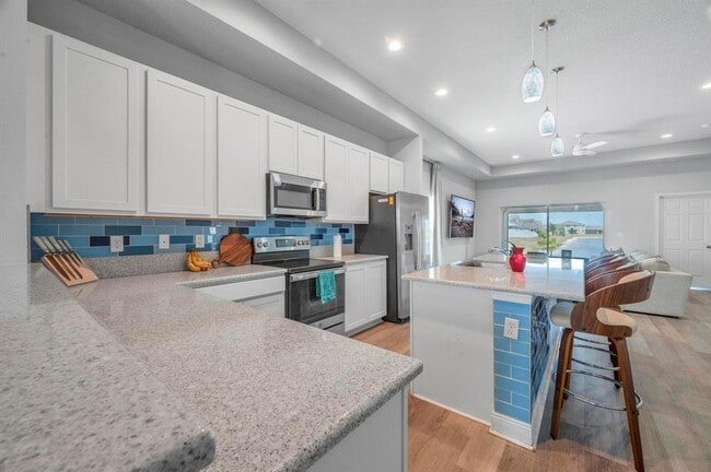 Photo - 408 Seafoam Cir