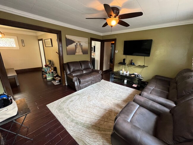 Photo - Spacious 5 Bedroom 2 Bath Single Family Home!