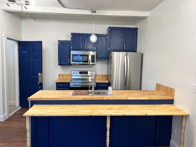 Photo - 70 N Main St