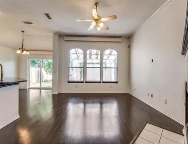 Photo - 2907 Nandina St