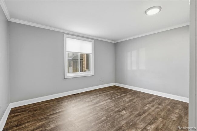 Photo - 4030 W 13 Mile Rd Unit apt j2