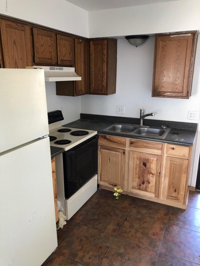 Photo - 1028 E Hedrick Dr