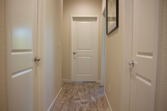 Photo - 49 Lake House Ct