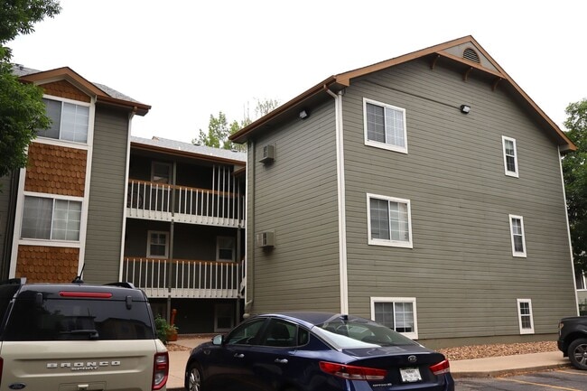 Building Photo - Fort Collins 2 Bedroom Condo – Walk to CSU!