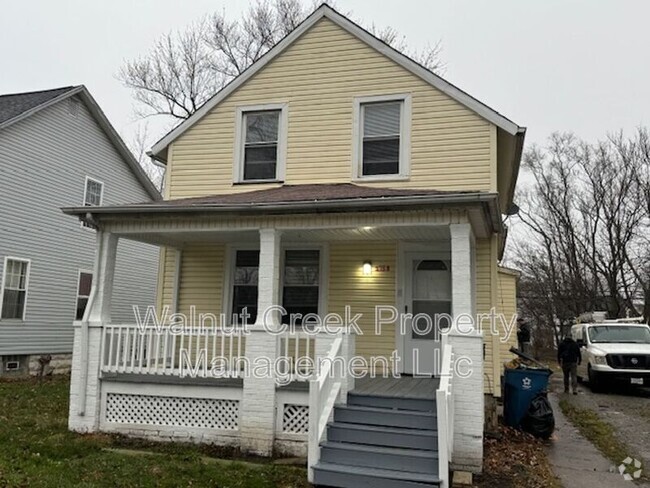 Building Photo - 1753 E 30th St Unit Back Rental