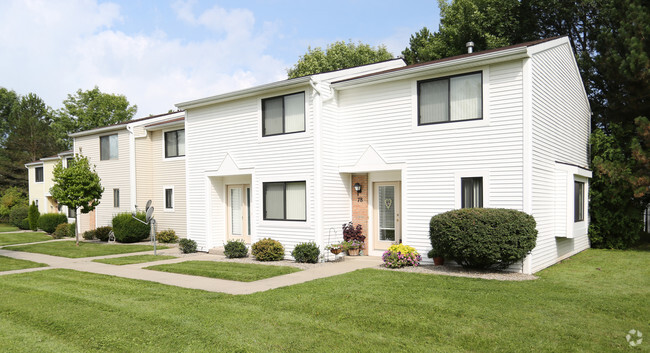 Building Photo - Willow Pond Apartments & Townhouses