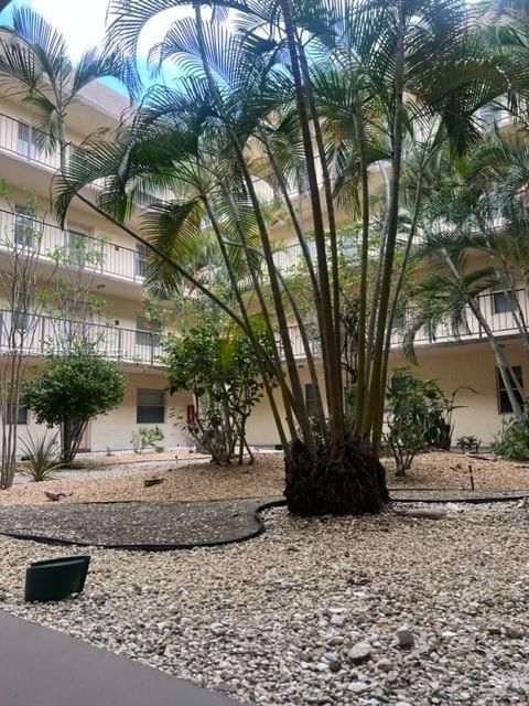 Building Photo - 2871 Somerset Dr Unit 218 Rental