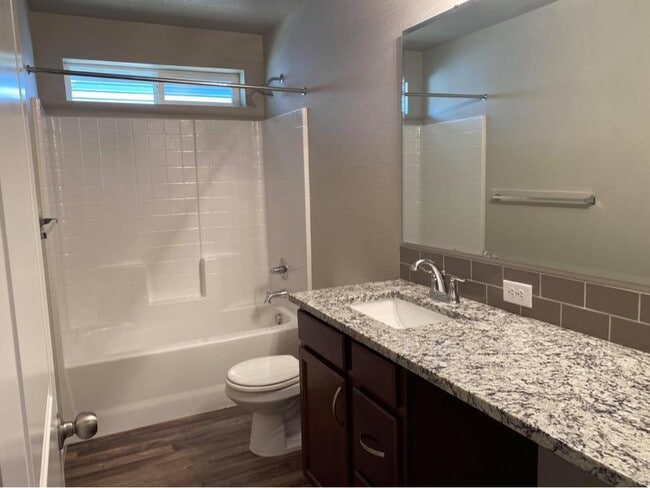 Photo - 16743 Hopper Ave