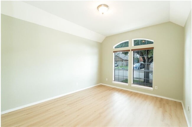 Photo - 11516 Sunny Creek Ln