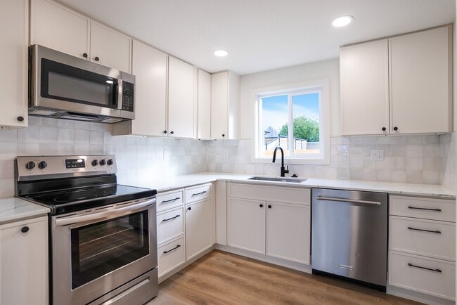 Photo - 7934 20th Ave SW