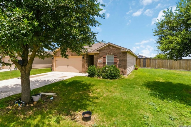 12207 Claiborne