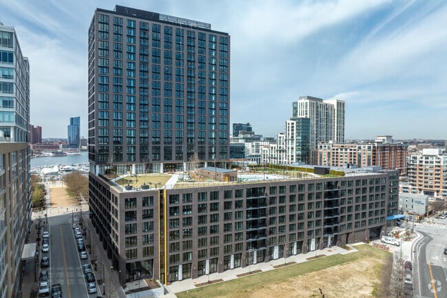 Building Photo - Allied Harbor Point Rental
