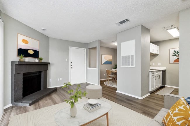 Building Photo - Hunters Glen - NEW UPGRADES! Rental