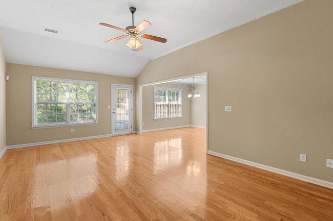 Photo - 228 Full Cir Dr