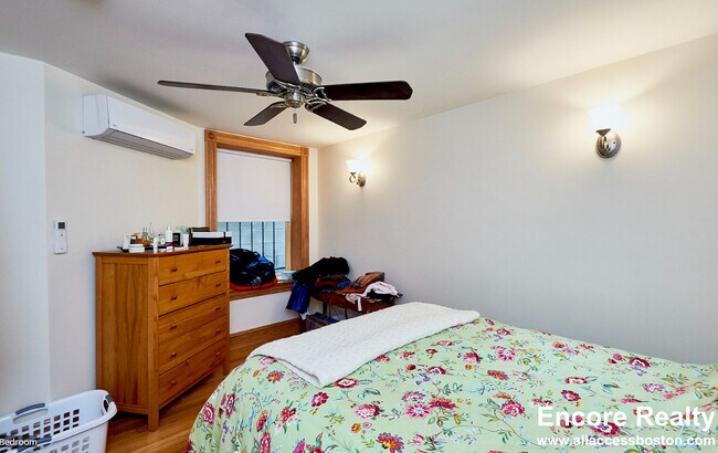 12 S Russell St Unit 1