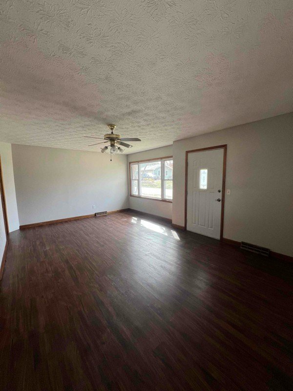 Photo - 221 W Bedford St